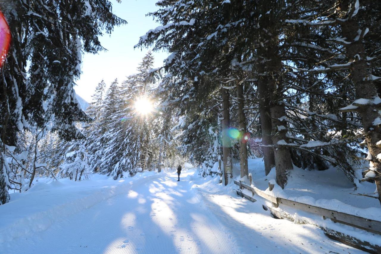 Hotel Schoene Aussicht Kartitsch Bagian luar foto