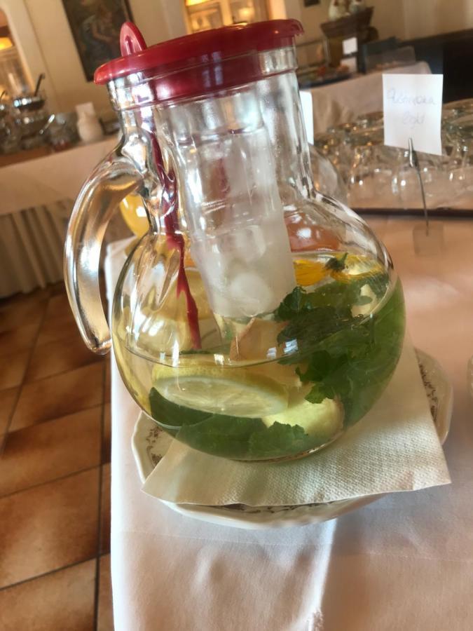 Hotel Schoene Aussicht Kartitsch Bagian luar foto