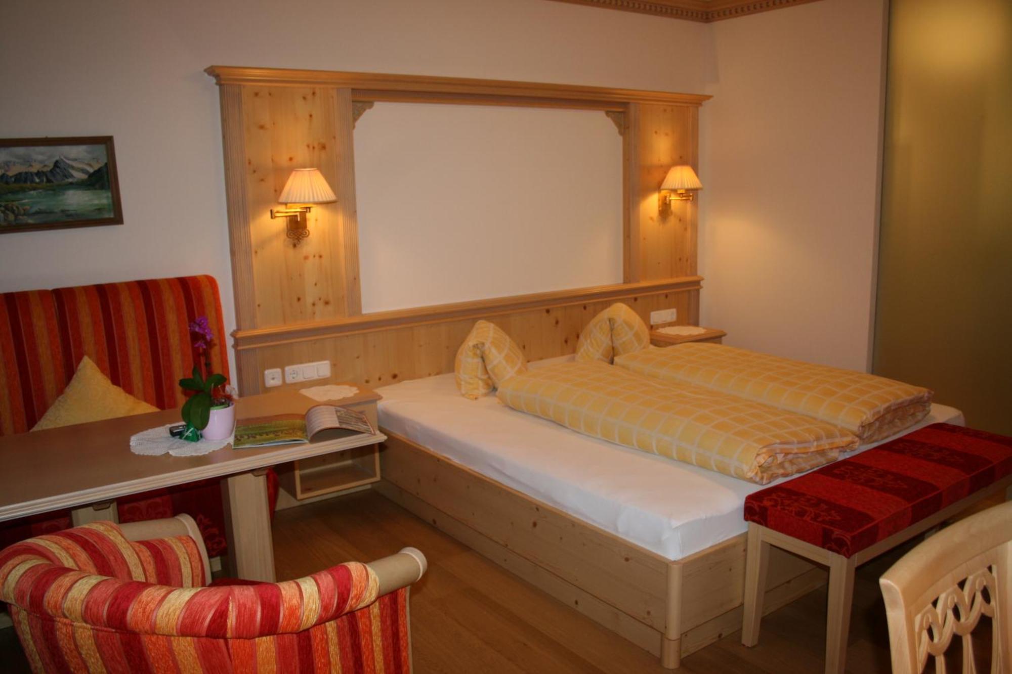 Hotel Schoene Aussicht Kartitsch Bagian luar foto